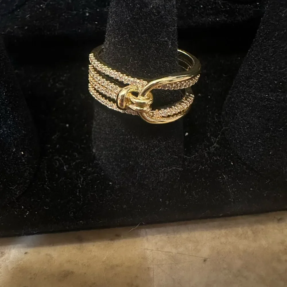 Elegant Gold and Silver Women's Ring